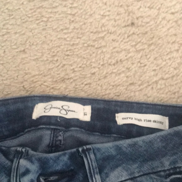 Jessica Simpson jeans size 27 fits size small - Picture 2 of 3
